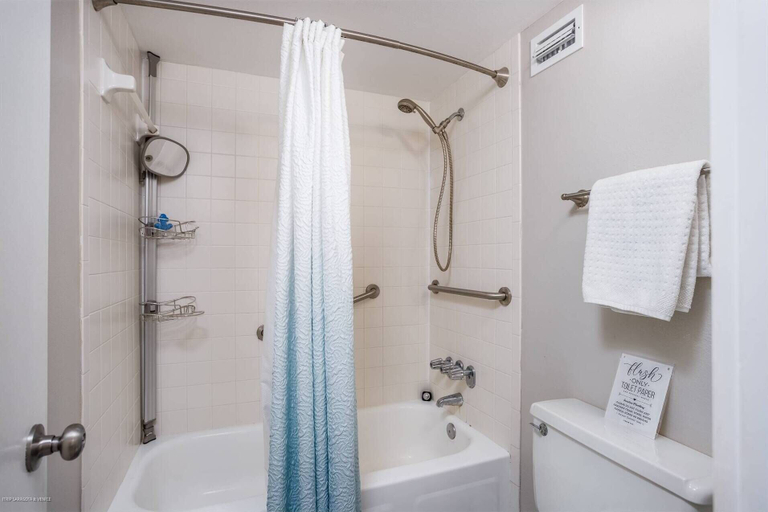 Bathroom 4, Harbor Towers 1st Fl. West Facing, Sarasota