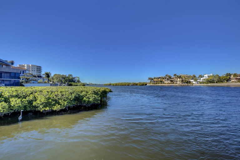 Exterior & Views 2, Bay Oaks, 3rd Floor, Sarasota