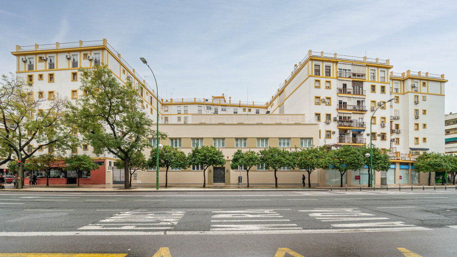 Exterior & Views 2, Limehome Sevilla Ronda de Capuchinos, Sevilla