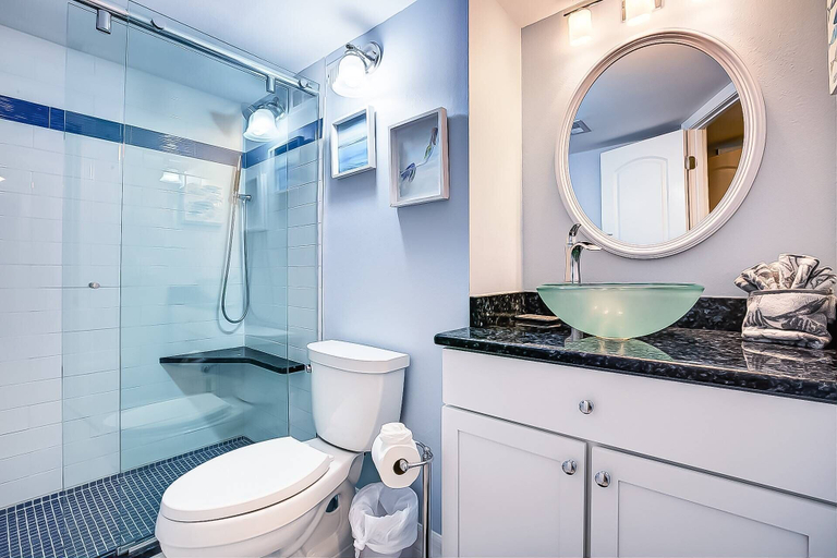 Bathroom 4, Harbor Towers 4th Fl Modern 3BR With Den, Sarasota