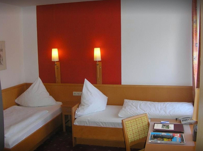 Bedroom 2, Arthotel ANA Panorama, Trademark Collection by Wyndham, Ostallgäu