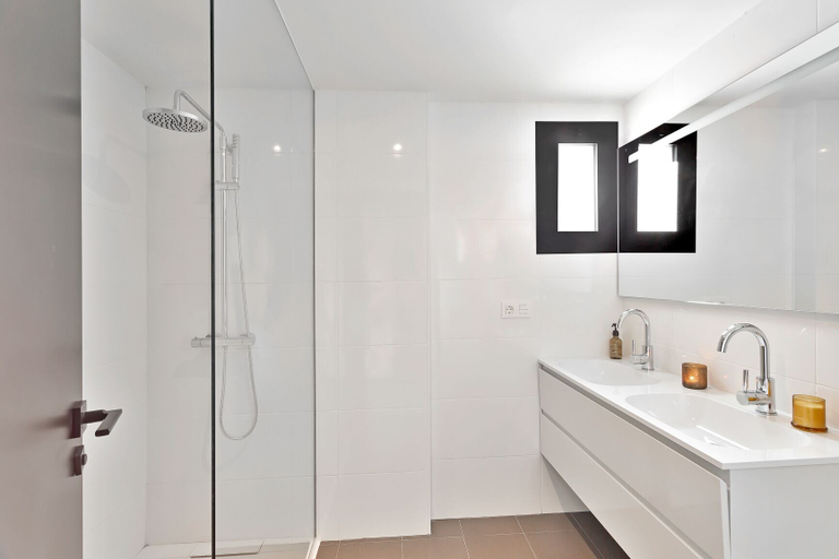 Bathroom 3, Hacienda el Sueño - Holiday Resort, Málaga