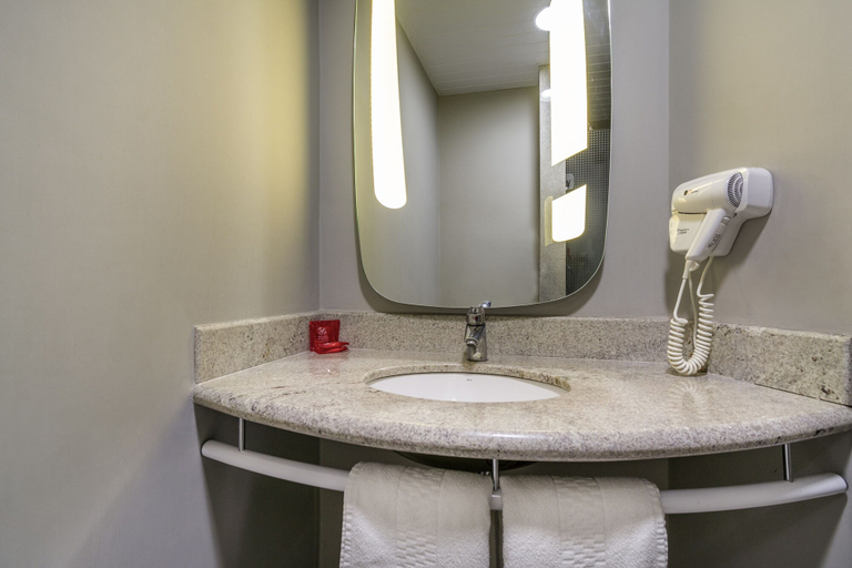 Bathroom 5, ibis Campo Grande, Campo Grande