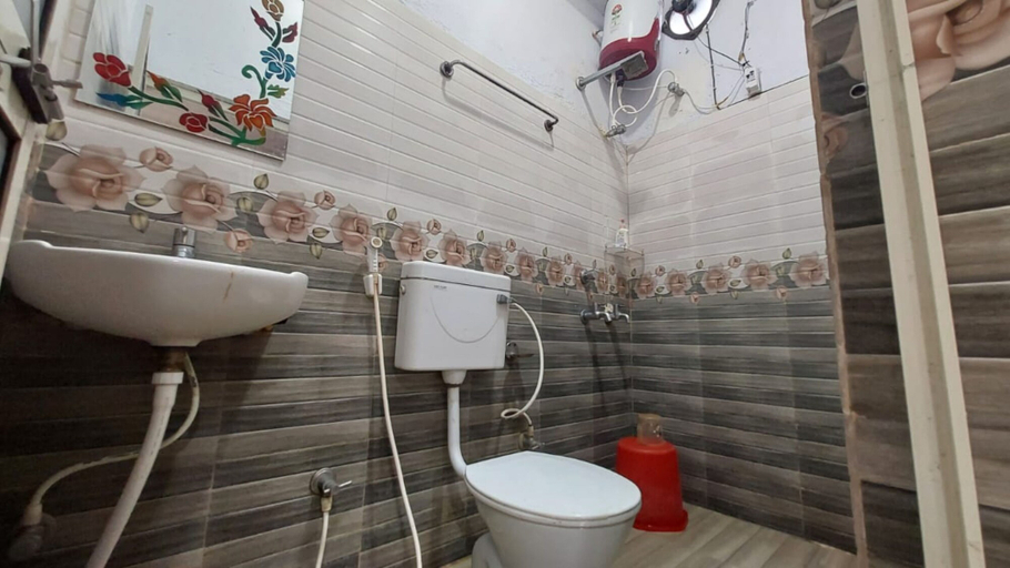 Bathroom 3, Goroomgo Aradhya Regency Konark, Puri