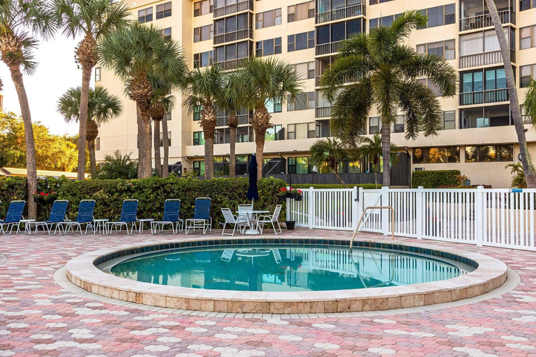 Sport & Beauty 3, Harbor Towers 2nd Fl 2 Bedroom Pool View, Sarasota