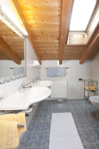 Bathroom 5, Hotel Erlebnis Mallaun, Landeck