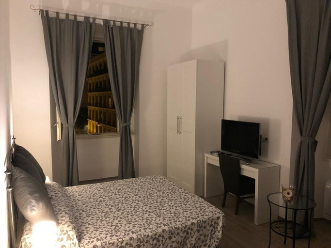 Bedroom 3, White King Rooms, Roma