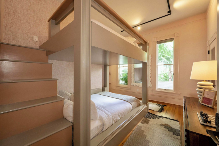 Bedroom 2, Grand Maloney Hotel, Monroe