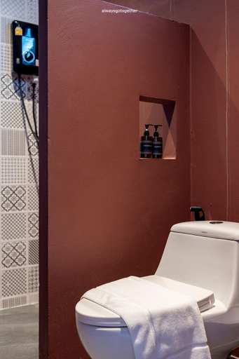 Bathroom 3, Pattanipirom Boutique Hotel, Muang Pattani