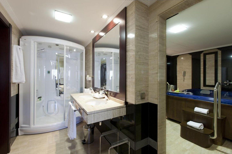 Bathroom 5, Hotel Córdoba Center, Córdoba