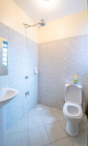 Bathroom 2, Lux Suites Cavendish Square Apartments, Mavoko