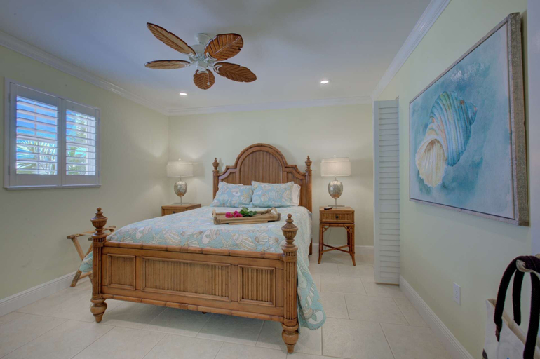 Bedroom 2, Lulu's Key House Leatherback 2/2 Downstairs, Sarasota