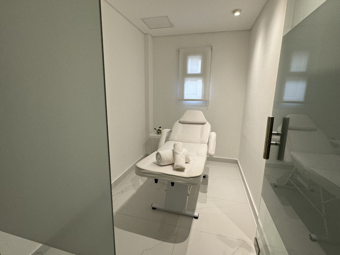 Bathroom 5, Guemes Hotel & Spa, Capital