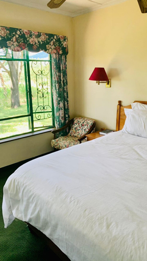 Bedroom 2, Inn on the Vumba Hotel, Mutare