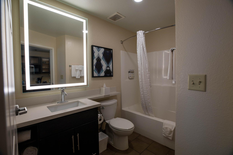 Bathroom 4, Candlewood Suites St Joseph, Buchanan