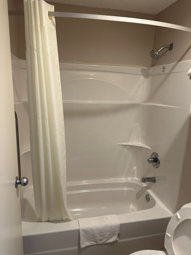 Bathroom 4, Quality Inn Ashland, Boyd