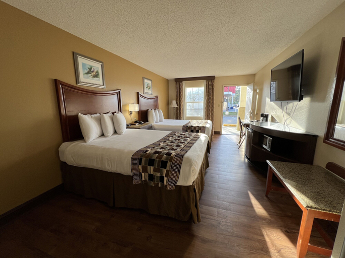 Bedroom 4, Atkinson inn and suites, Robeson