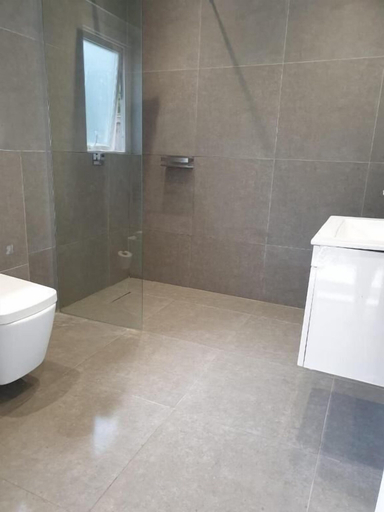 Bathroom, Balham South Lndn Spacious Guest House 2, London