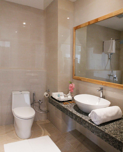 Others 2, Hotel Mayto, Kawang