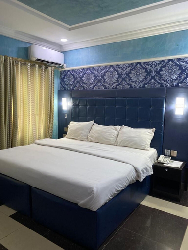 Bedroom 2, Trinich Suite, Ido