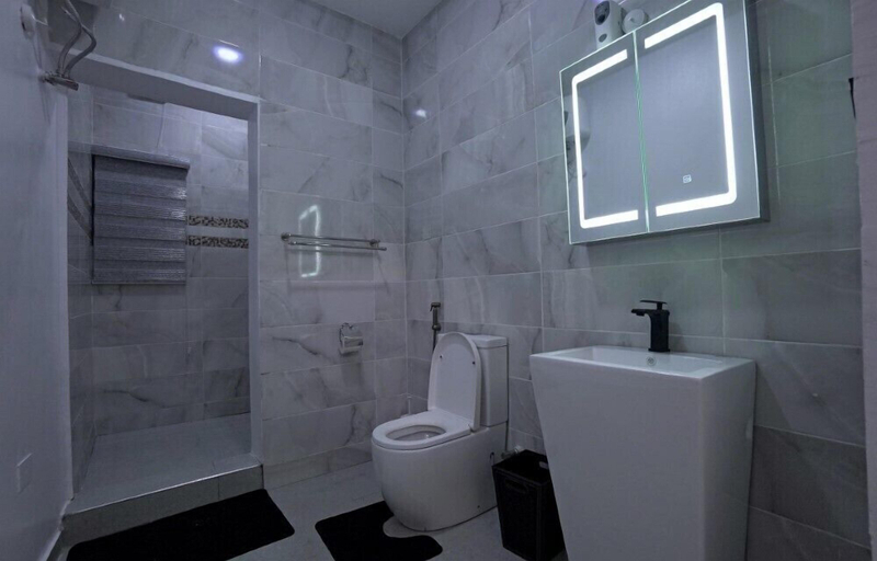 Bathroom 3, Mambillah Hotels and Event centre, Ikorodu