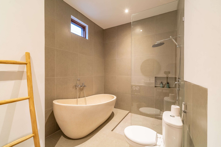 Bathroom 4