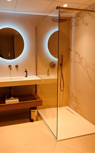 Bathroom 5, Hôtel Spa La Madrague, Haute-Corse