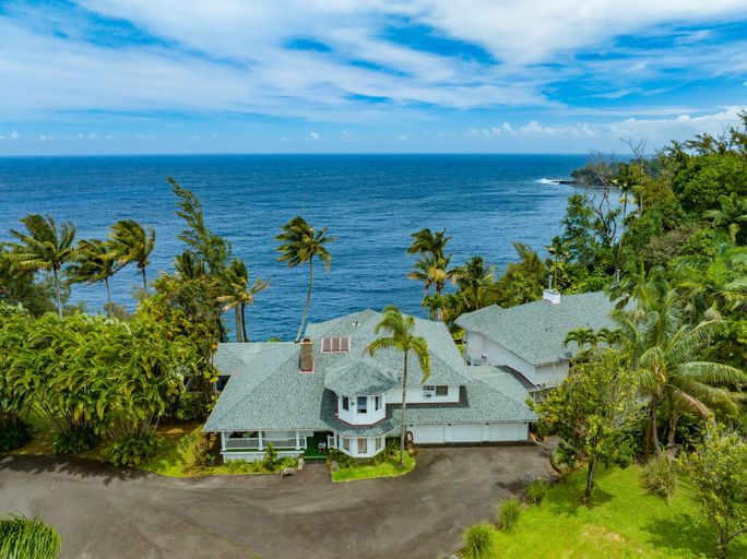 Others 5, Hamakua Hotel, Hawaii