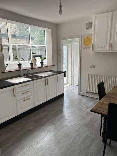 Others 3, Balham South Lndn Spacious Guest House 2, London