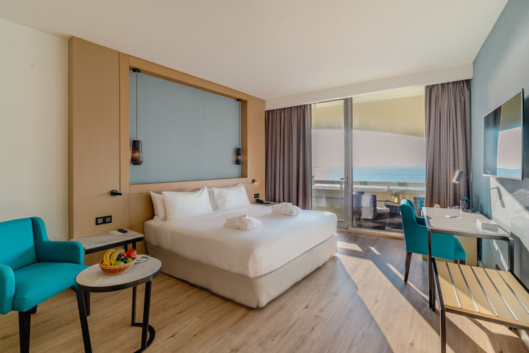 Bedroom 5, Occidental Sharjah Grand, Sharjah City