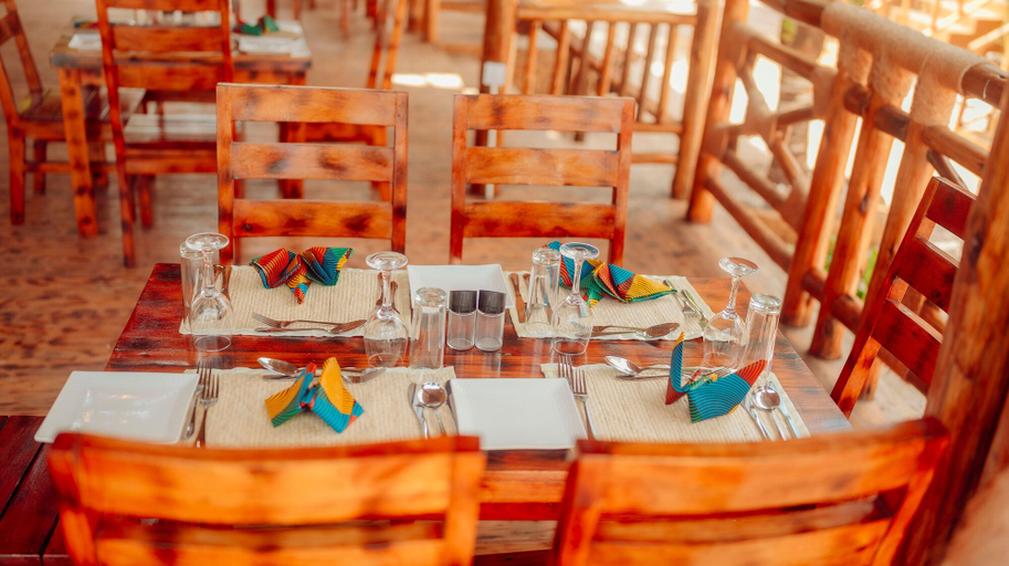 Food & Drinks 4, Palm Cultural Village, Kusini