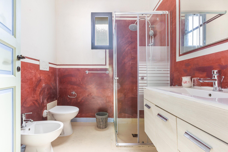 Bathroom 3, 3354 Masseria Pepe - La Casina dei Fichi, Taranto