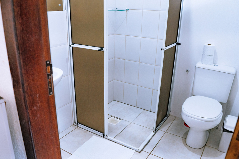 Bathroom 5, Pousada Hi Adventure, Florianopolis