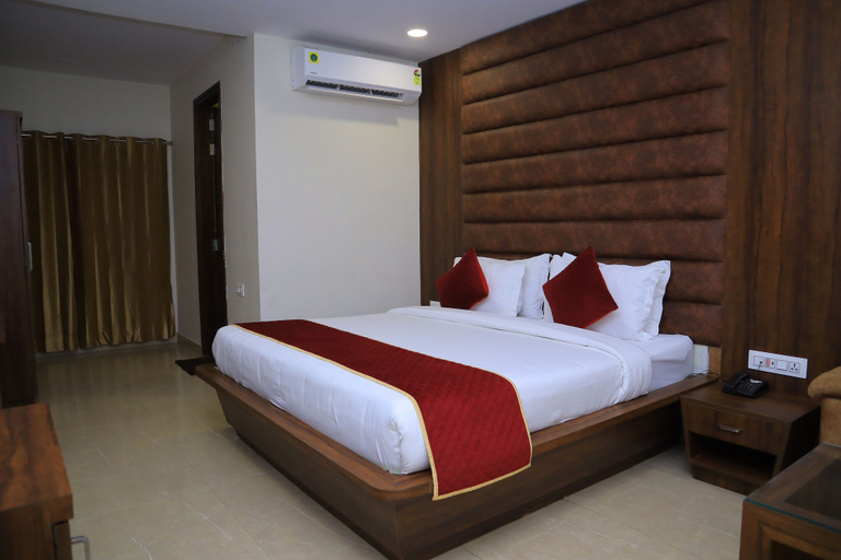 Bedroom 4, Pineberry Hotels, Amritsar