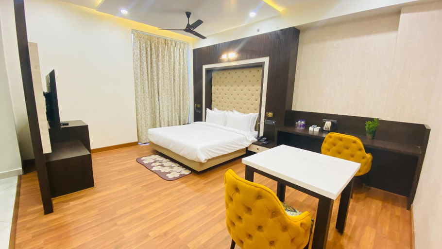 Bedroom 5, 7 Hills Hotel & Resort, Nalanda