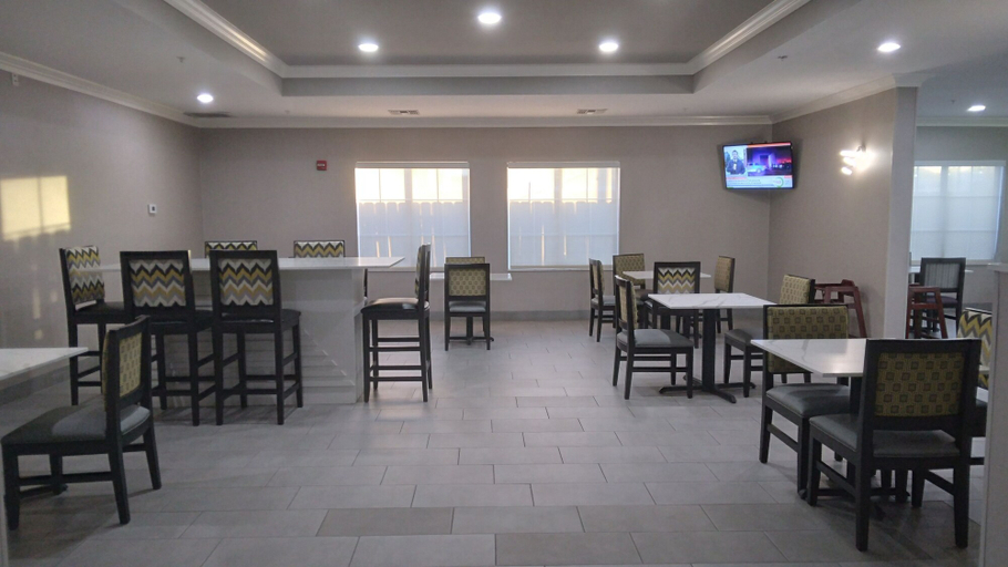 Food & Drinks 5, La Quinta Inn & Suites by Wyndham Houston - Magnolia, Montgomery