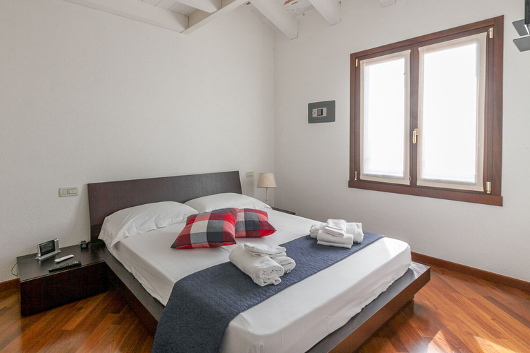 Bedroom 4, Lugana Resort & Sporting Club - Sermana Village, Verona