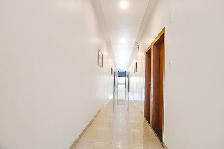 Others 5, Fabhotel Irra Executive, Pune