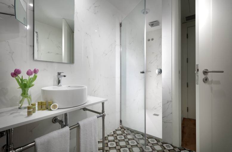Bathroom 4, Eurostars Porto Douro, Porto