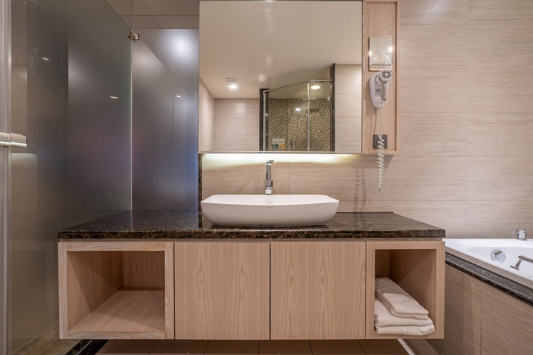 Bathroom 5, Guide Hotel Taichung ZiYou, Taichung