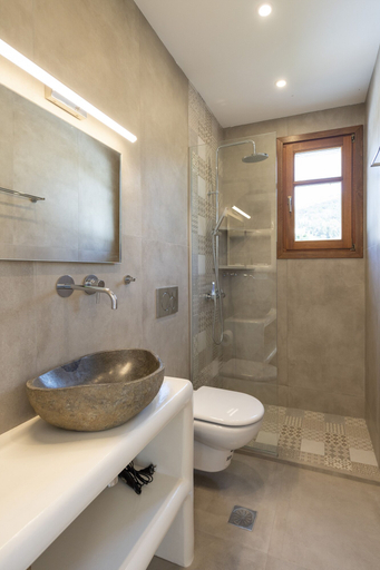 Bathroom 4, Theodora's Suite, South Aegean