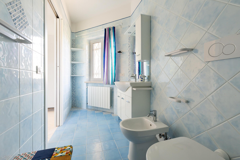 Bathroom 3, 3438 Villa Poggio dei Loti by Barbarhouse, Brindisi