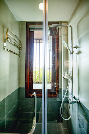 Bathroom 3, Tiboley Homestay, Huế