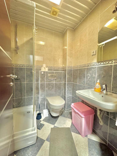 Bathroom 3, Comfort One Bedroom Apartment