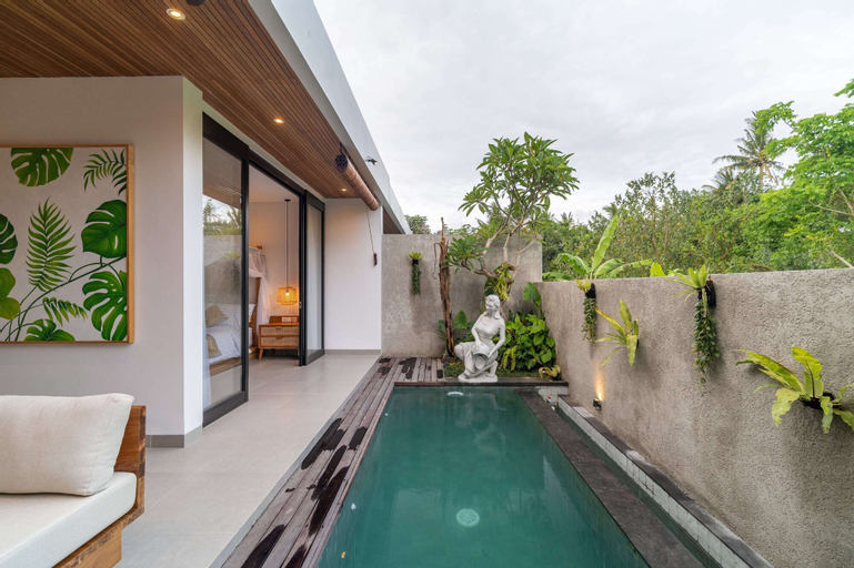 Swimming Pool 26