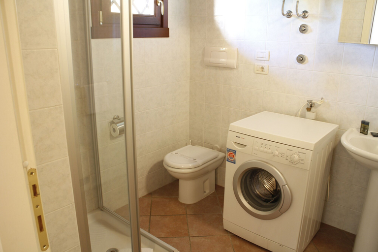 Bathroom 5, Lugana Resort & Sporting Club - Sermana Village, Verona