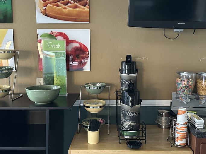 Food & Drinks 5, Quality Inn Ashland, Boyd
