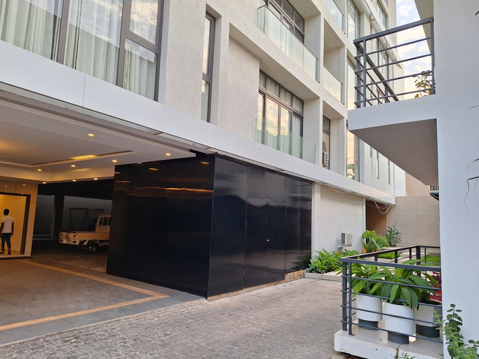 Exterior & Views 2, Victor Regents Apartment, Accra