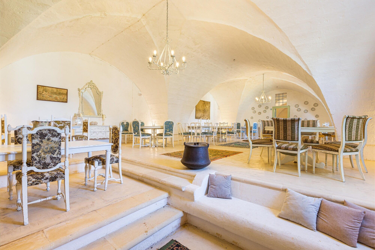 Food & Drinks, 3347 Masseria Pepe - La Casa Padronale, Taranto