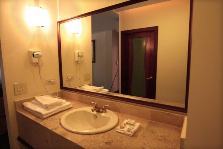 Bathroom 4, Hotel Martell, San Pedro Sula